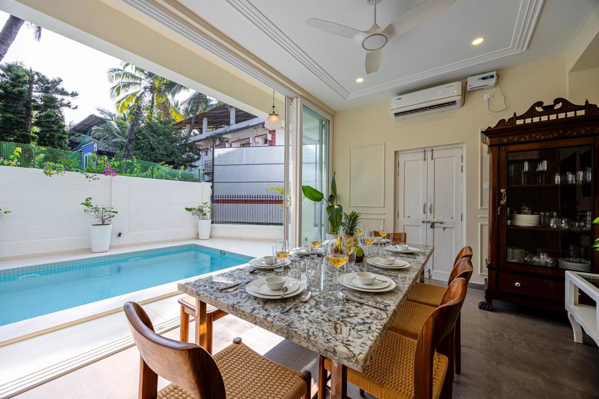 Elivaas 4 Bhk Villa Near Beach With Private Pool & Bar - Casa Boa Vida カンドリム エクステリア 写真