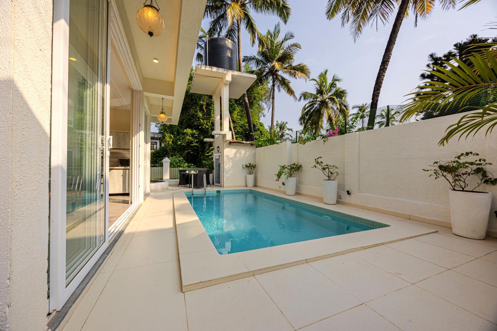 Elivaas 4 Bhk Villa Near Beach With Private Pool & Bar - Casa Boa Vida カンドリム エクステリア 写真