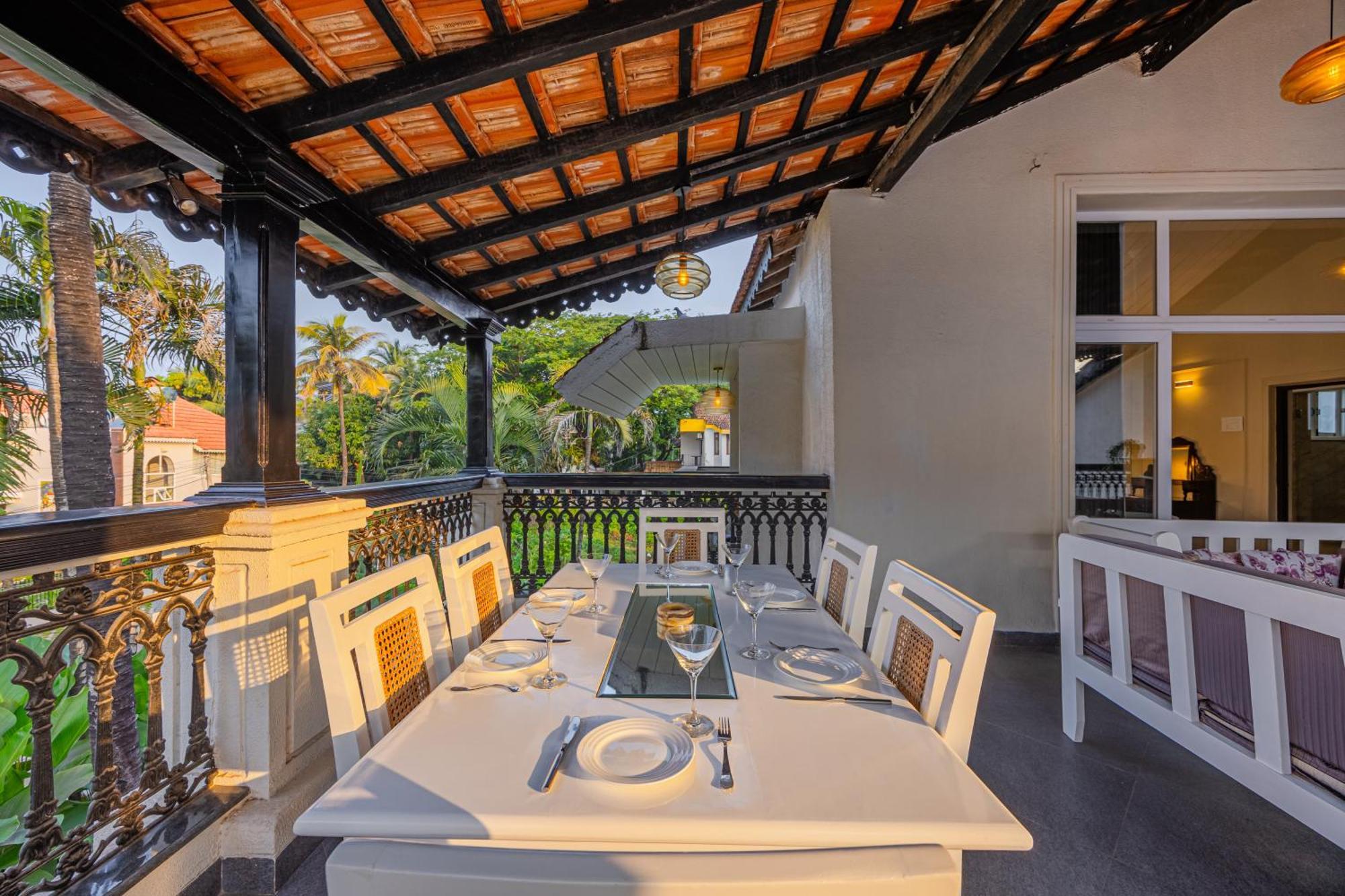 Elivaas 4 Bhk Villa Near Beach With Private Pool & Bar - Casa Boa Vida カンドリム エクステリア 写真
