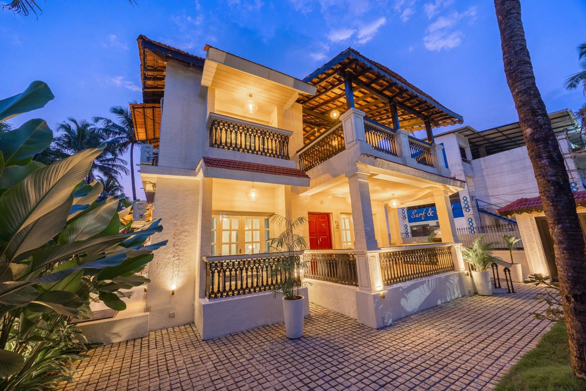 Elivaas 4 Bhk Villa Near Beach With Private Pool & Bar - Casa Boa Vida カンドリム エクステリア 写真